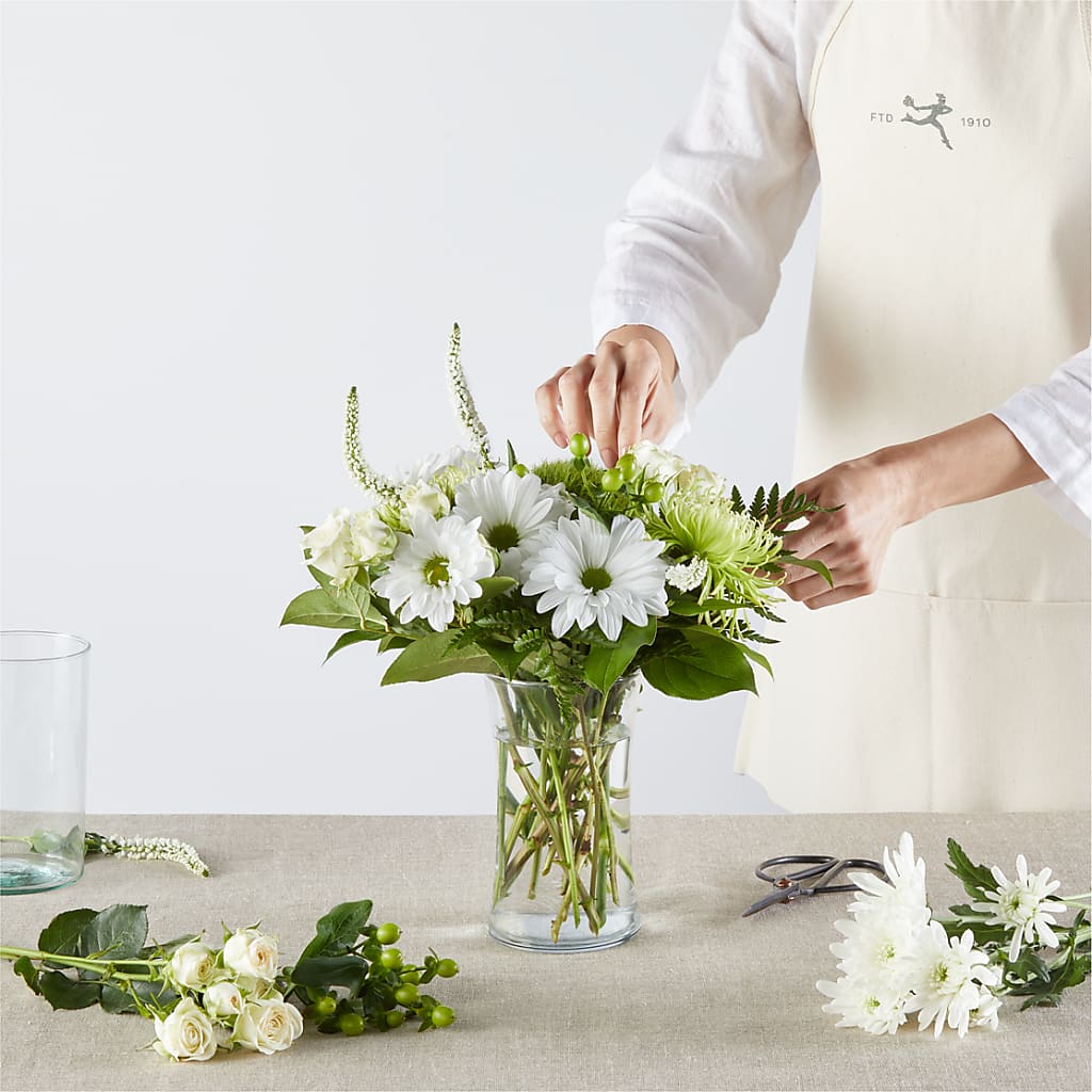 Irish Garden - A Florist Original – DANIELLE'S FLORIST, Rockaway Park NY