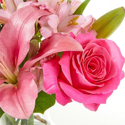 Lots of Love Bouquet – DANIELLE'S FLORIST, Rockaway Park NY